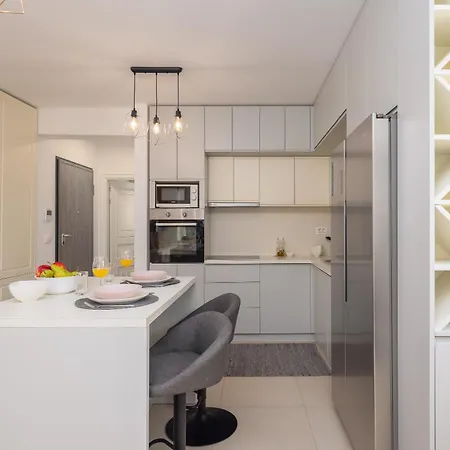 Lucas - Luxury With Parking Apartment Makarska