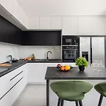 Lucas - Luxury With Parking Apartman *