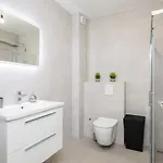 Lucas - Luxury With Parking Apartman
