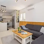 Apartman Lucas - Luxury With Parking Makarska
